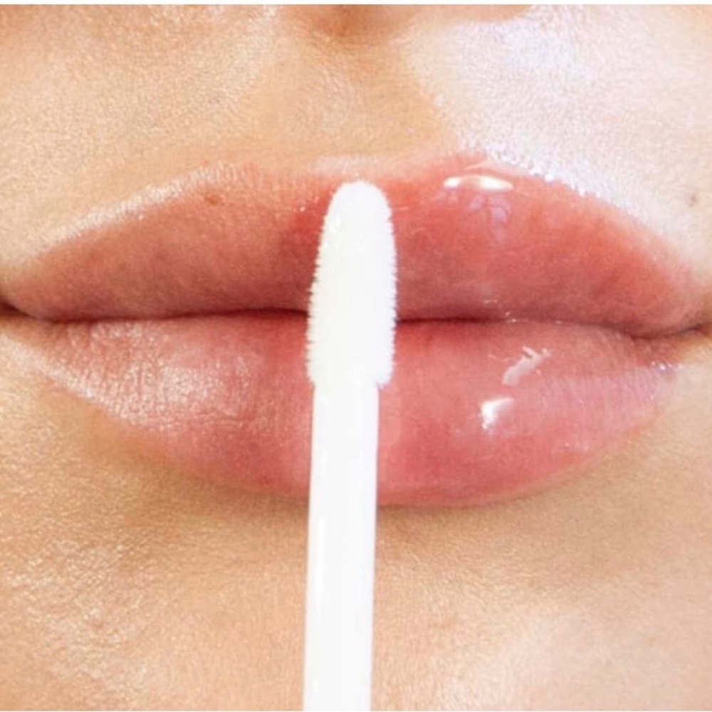 City lips plumping lipgloss in clear